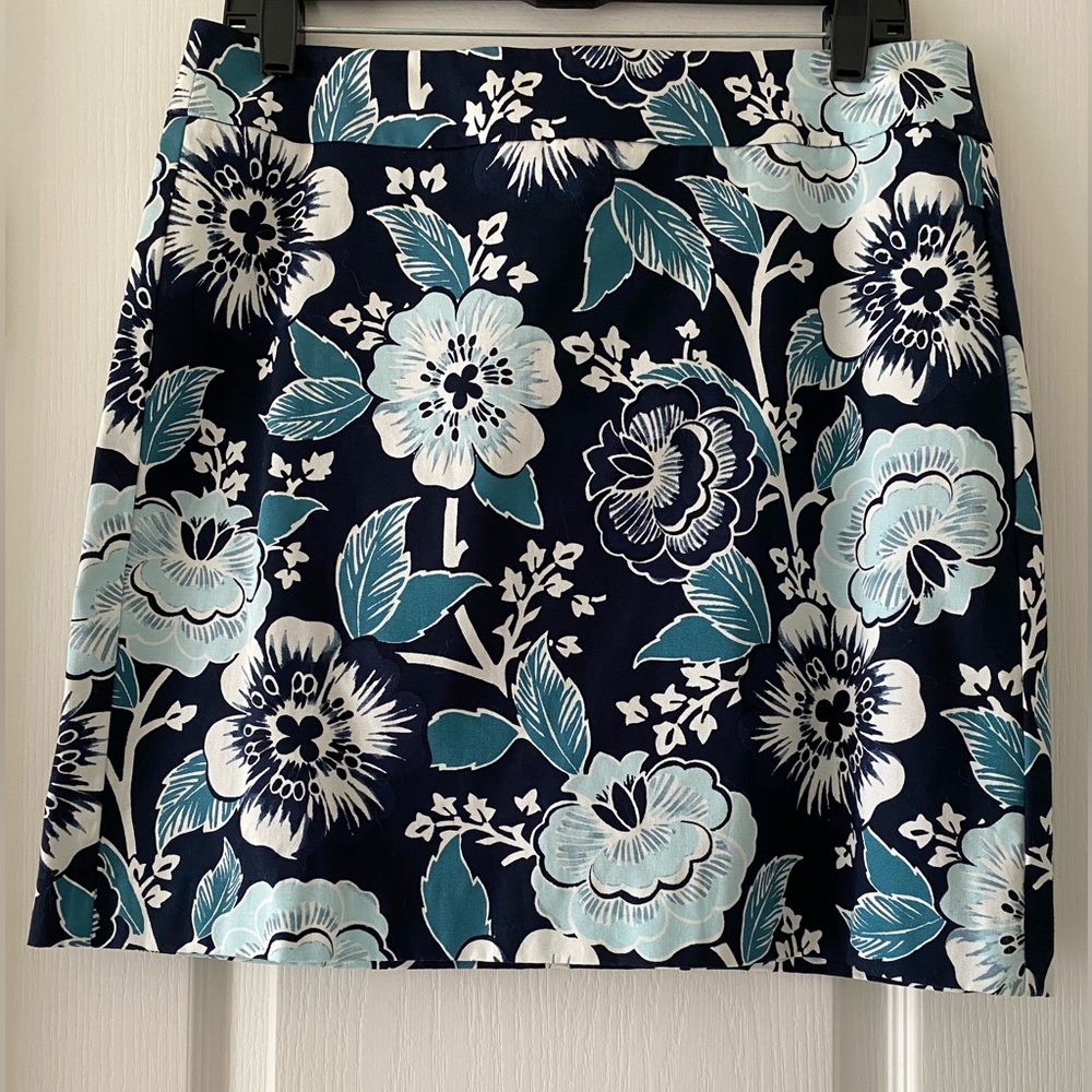 Loft Floral Skirt Size 6 Color: Blue